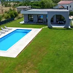 Villa Memories *